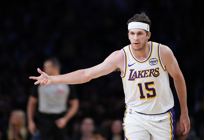 湖人季前赛力克勇士，里夫斯21分伤退艾顿14+8闪耀全场