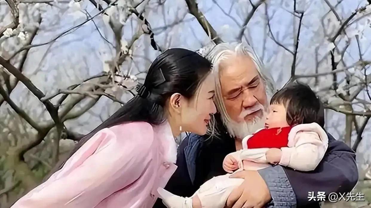 74岁张纪中女儿周岁庆生遭网暴，一岁幼童为何成攻击目标？