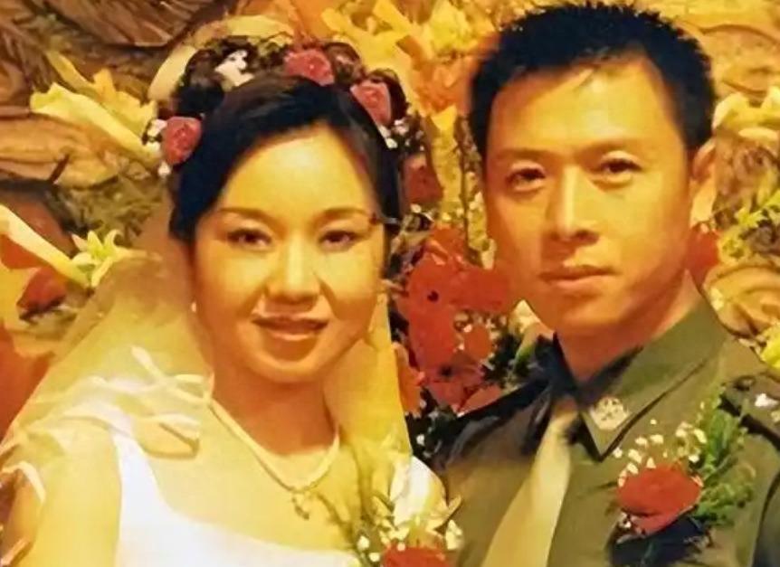 21年后看闫妮前夫邹伟：净身出户背后的选择与人生新篇