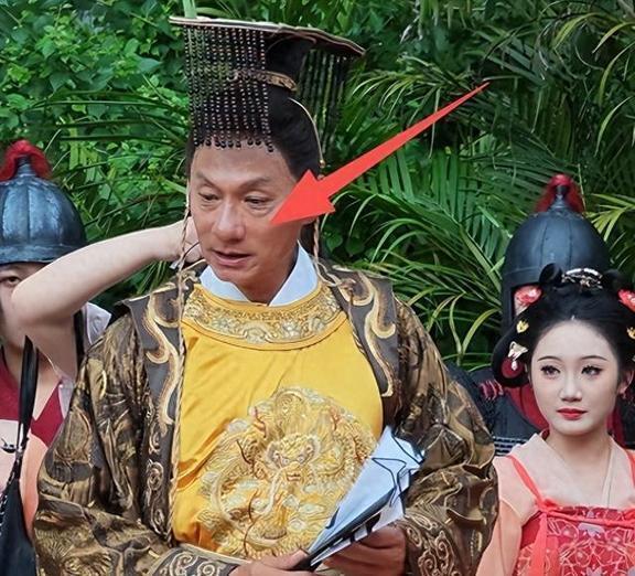 林俊贤从TVB顶流到景区打工，两度被弃投资失败成酒糟鼻老汉