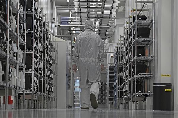西方对中国科技企业‘强制接管’：地缘政治下的明抢？