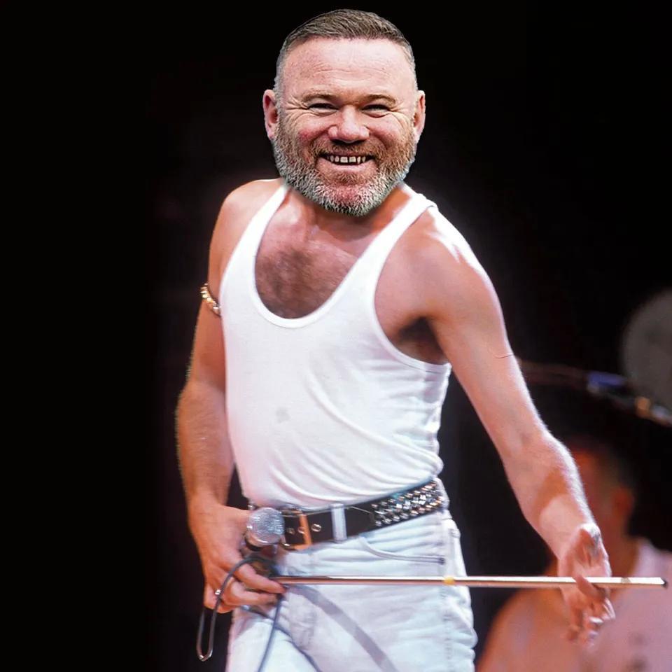 鲁尼40岁生日宴变身皇后乐队主唱牙叔，经典造型引热议