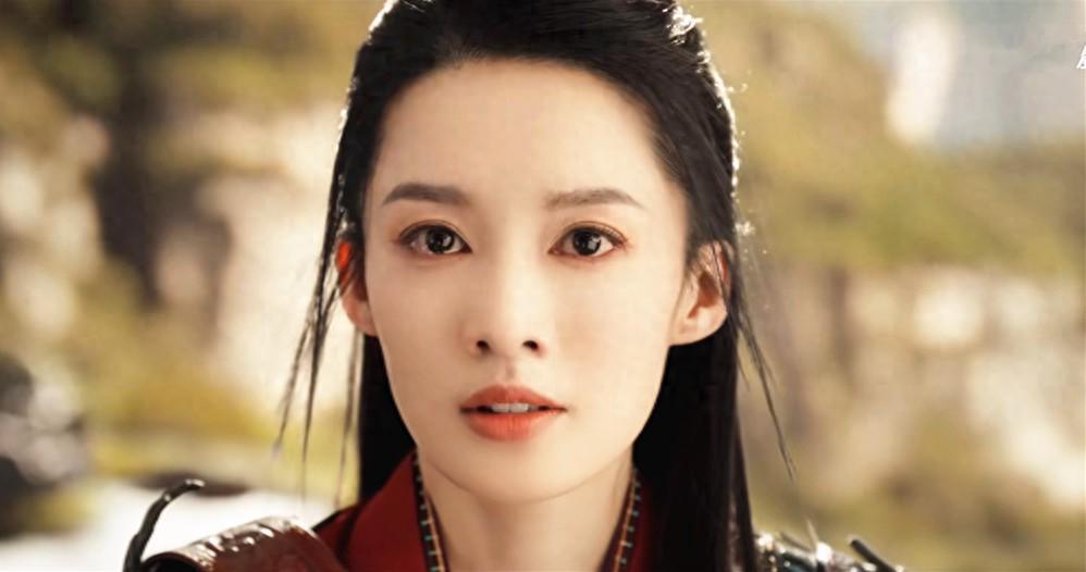 15年52部戏仍难火，李沁的星途为何不如杨幂赵丽颖？