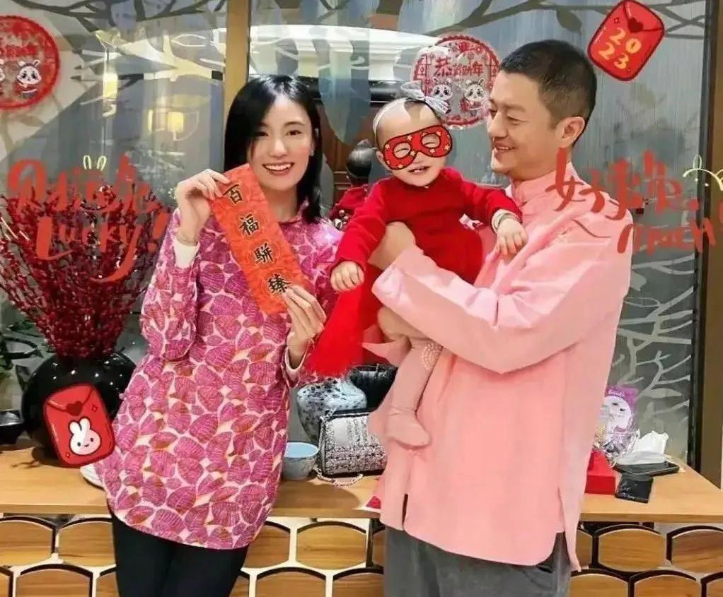 李亚鹏海哈金喜正式离婚！3年婚姻终结，3岁女儿随母生活
