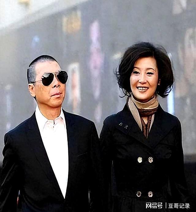冯小刚徐帆离婚传闻真相揭晓，近况曝光引热议