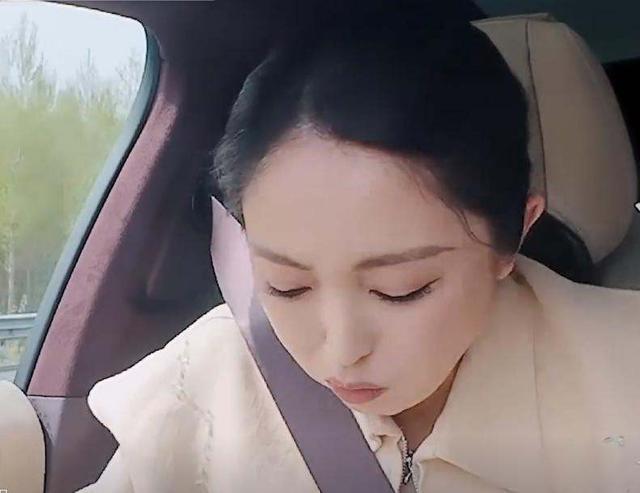 董璇婚后状态引热议，婚礼疑云背后真相几何？