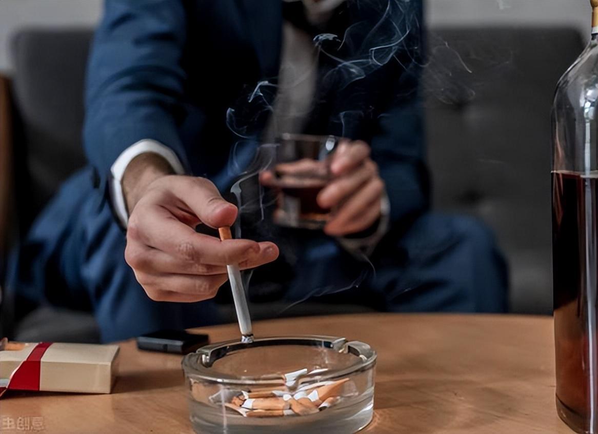 男人长寿关键：熬过两次健康危机，养成6大好习惯