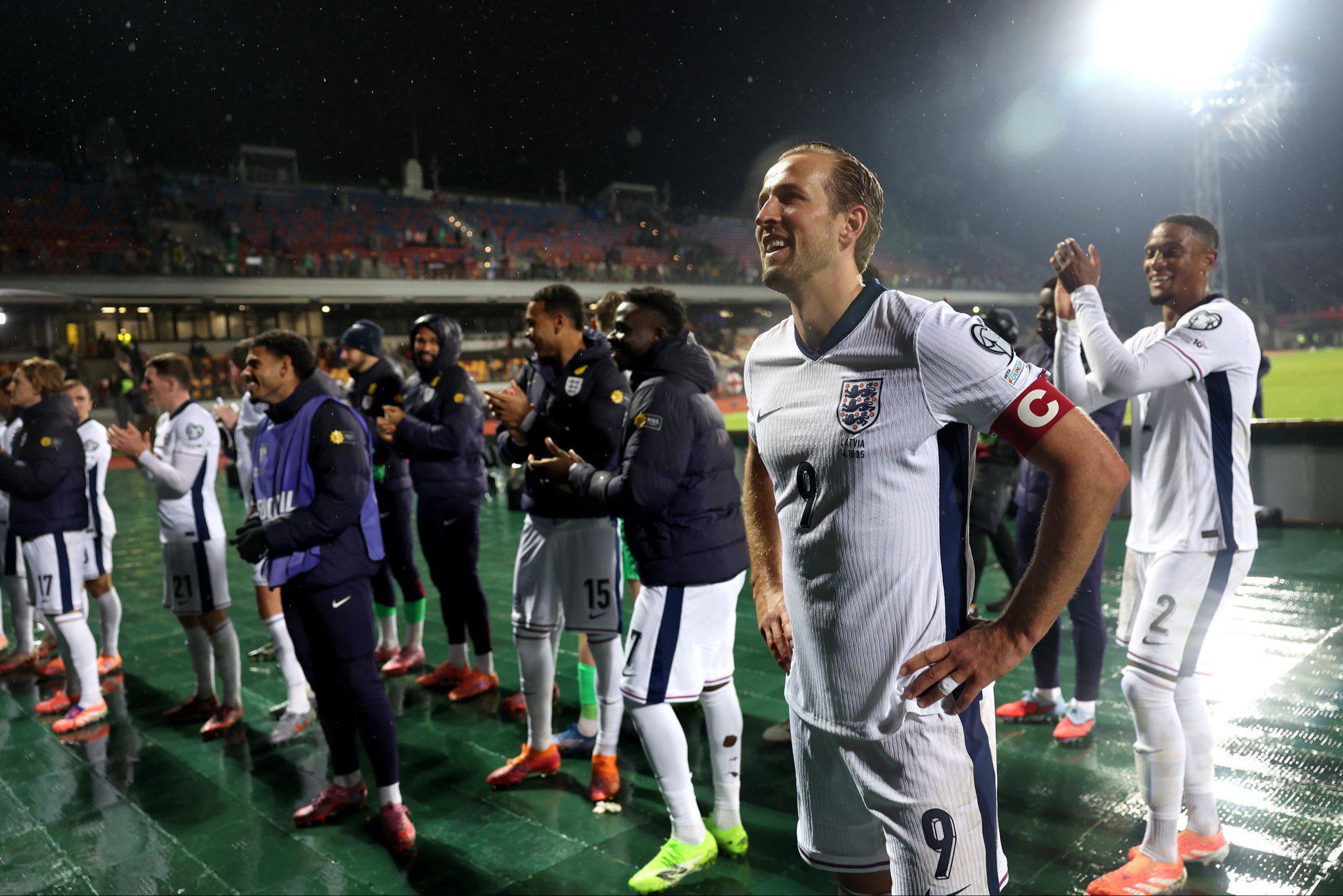 凯恩社媒盛赞：2026世界杯，英格兰华丽晋级！