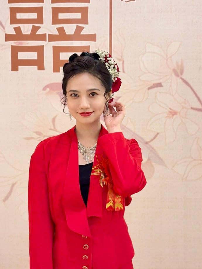 姜珮瑶神似高圆圆引热议！从女配到爆红，演技颜值双在线