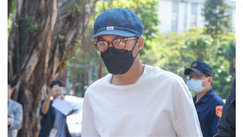 台湾演员李威涉精舍命案出庭，坚称未参与虐待被害者