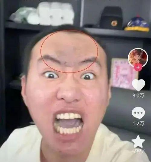砸神像睡坟地引争议，张树林面相大变背后的真相