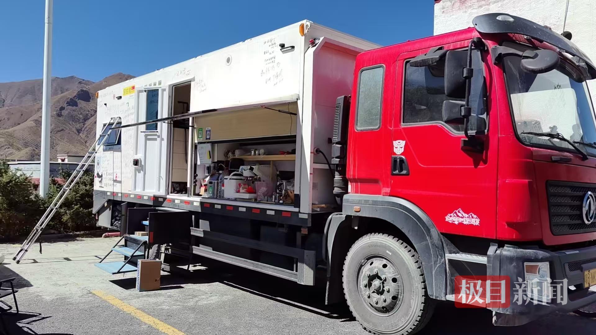 40岁男子耗时一年自制重卡房车，30万娶妻钱变旅途梦想基金