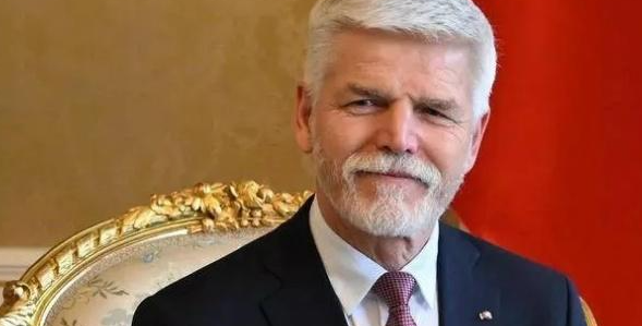 中方宣布暂停与捷克总统交往，捷克官方回应引关注