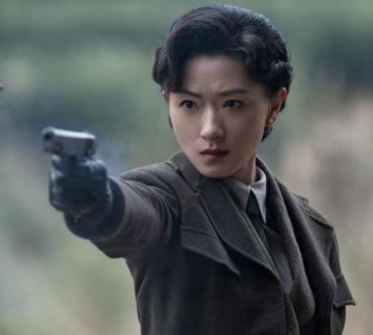 46集谍战巨制《脱身》首播爆火，陈坤万茜领衔实力派阵容