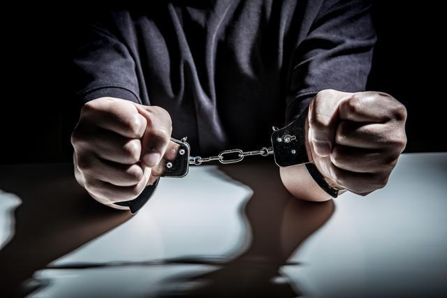 贵州黔西：出狱6天男子持刀砍妻致死案开庭审理