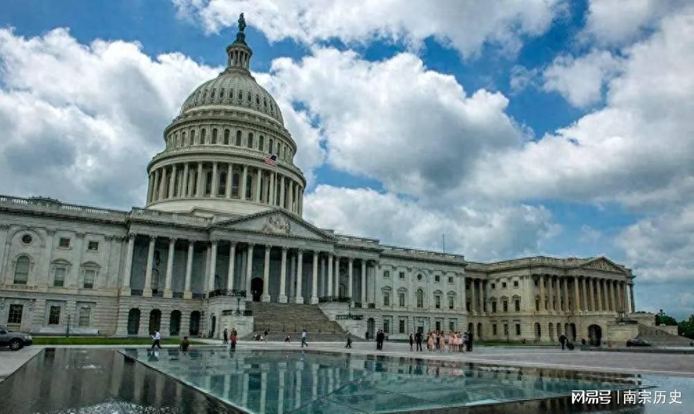 美方威胁对华动武，中方强硬回应两句话揭示真相