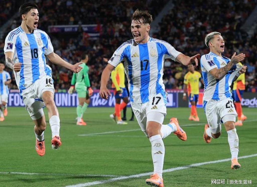 阿根廷新星闪耀！西尔维蒂世青赛三连斩，梅西传人未来可期