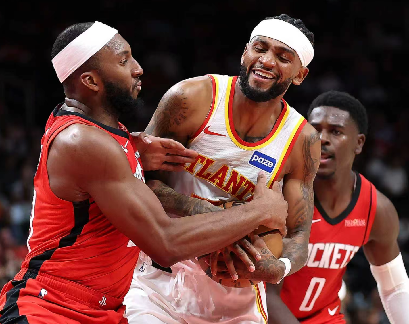 火箭308万底薪奇兵！奥科吉28+2断3帽统治攻防，休媒盛赞超值