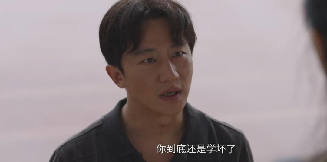 不忌讳尺度，攀上“村草”黄轩后，她却另嫁别人，真相没那么简单