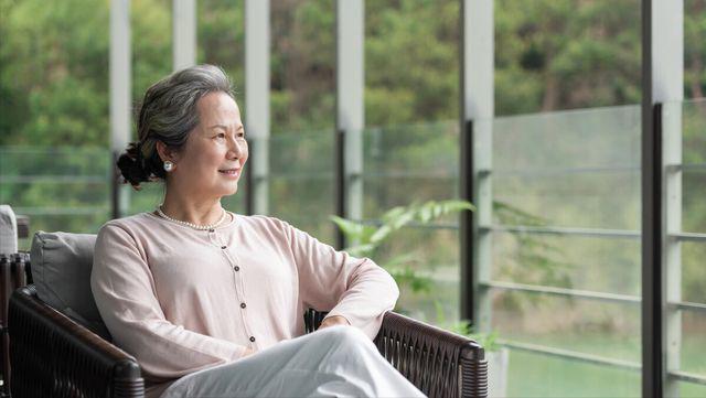 61岁大姐的退休生活：3千退休金，独处亦幸福