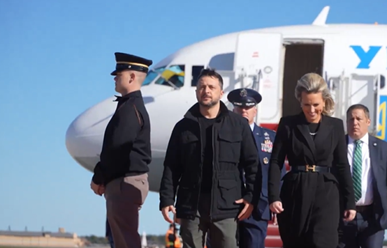 泽连斯基访美遇意外：特朗普与普京通话令其惊讶