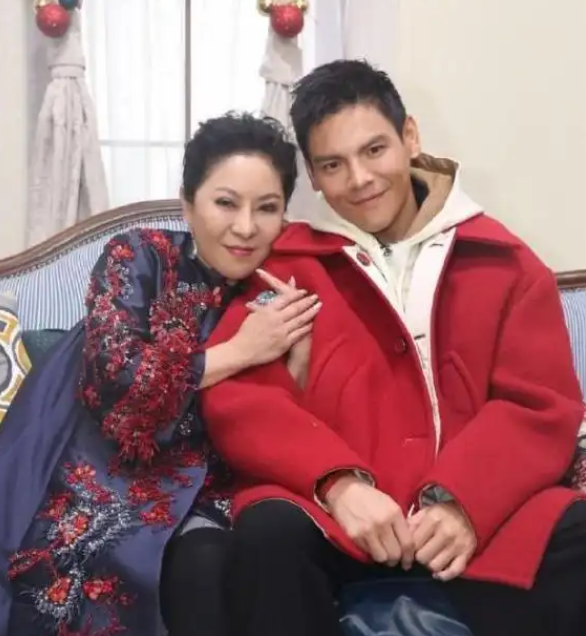 郭碧婷被传回婆家风波：豪门背后真相几何？