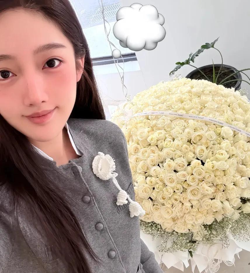 都美竹新恋情曝光！男方朋友圈秀恩爱，身份背景引热议
