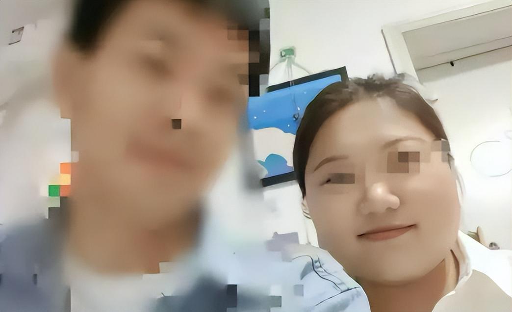 新郎母亲接受采访