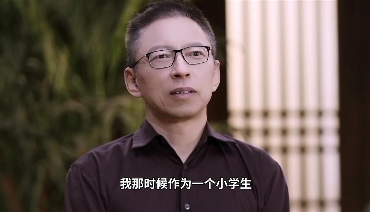 张朝阳视频缅怀杨振宁：物理学界泰斗，成就超越费曼霍金