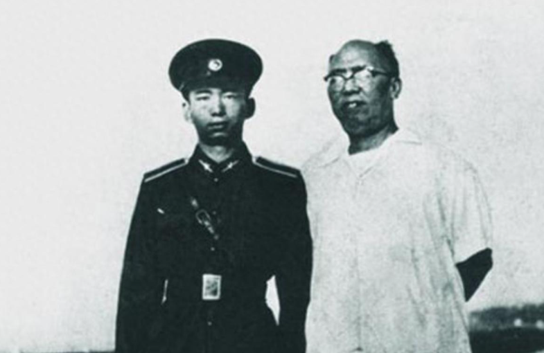 1955年授衔风波：毛主席为何因韩先楚怒召罗荣桓？