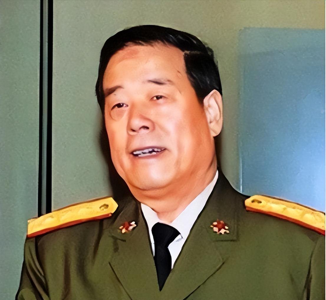 开国中将之子丁一平：2002年授中将，次年因事故降职后的担当