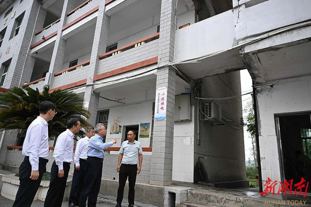 湖南省委书记暗访后 郴州市委书记赴现场办公推进整改