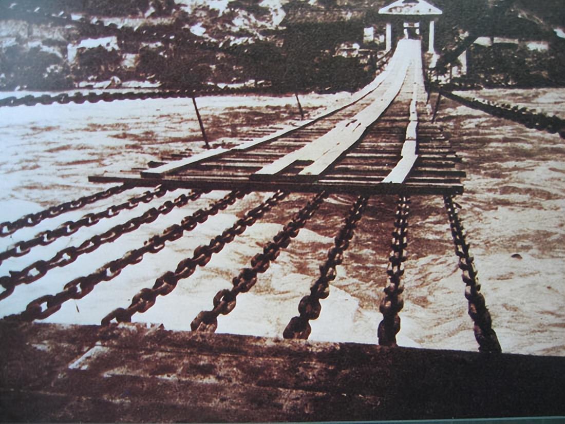 1935年泸定桥战役：刘文辉未炸桥的深层原因与历史影响
