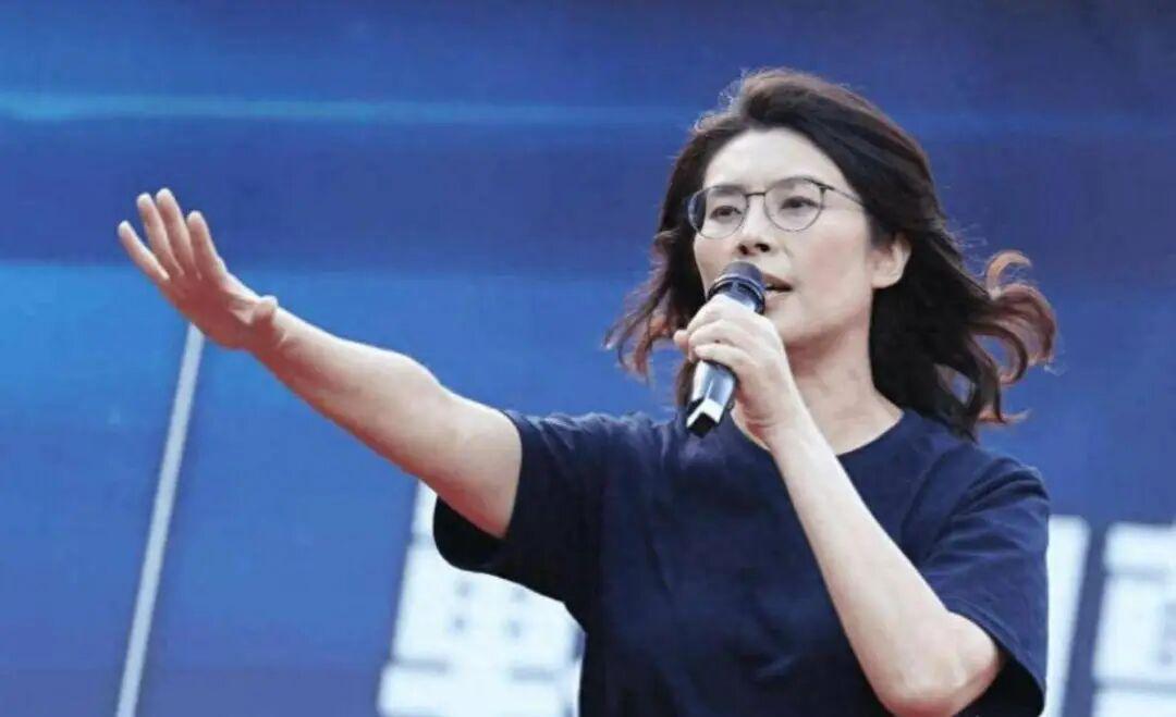 郑丽文当选中国国民党主席：共话中国人的志气骨气底气