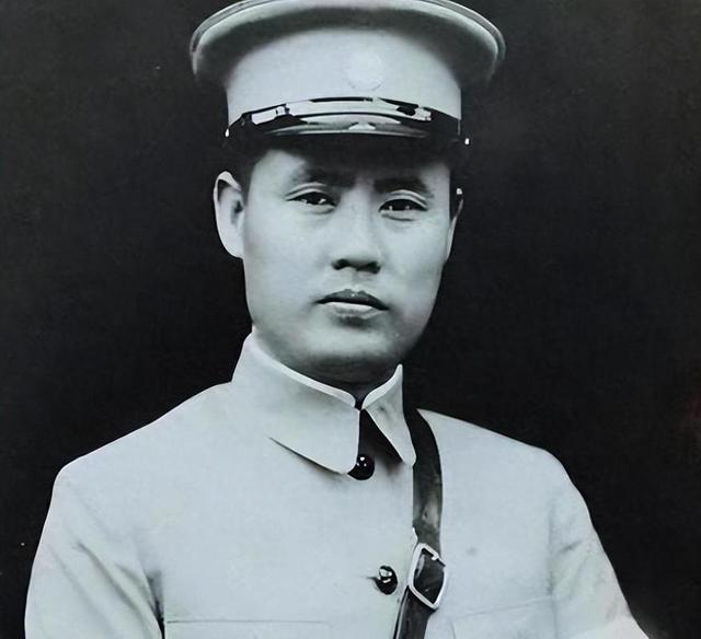 1950年朝鲜战争爆发：傅作义力劝毛主席果断出兵