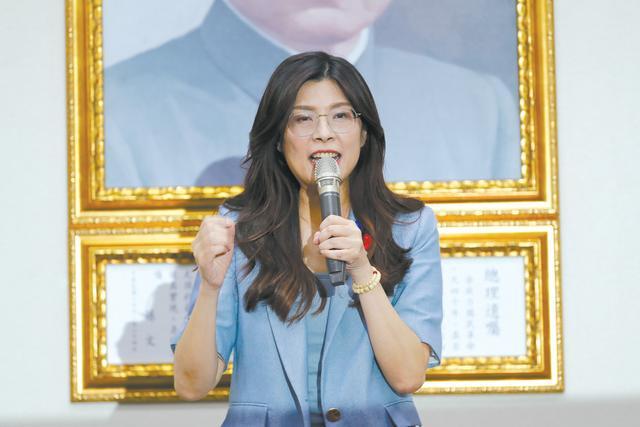 郑丽文当选国民党主席：蓝营求新求变，两岸关系转暖新契机