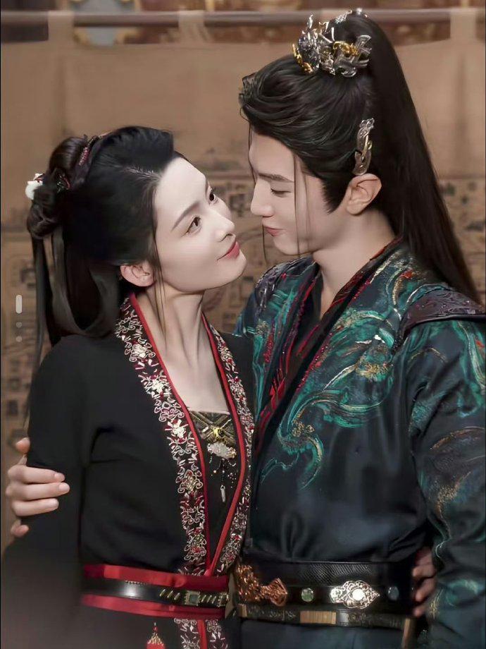 《一笑随歌》大结局引热议，众星发文告别引爆粉丝圈