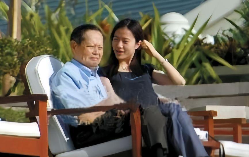 翁帆悼念杨振宁：遗产分配揭秘，冻卵背后的深情守护