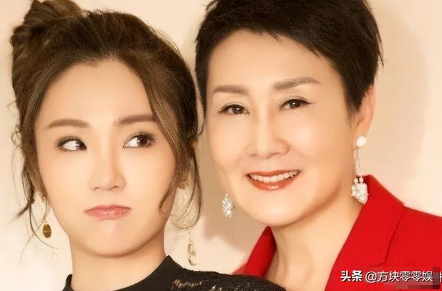 张凯丽34岁嫁给作家，和丈夫相爱30年，偏偏生了个不省心的女儿