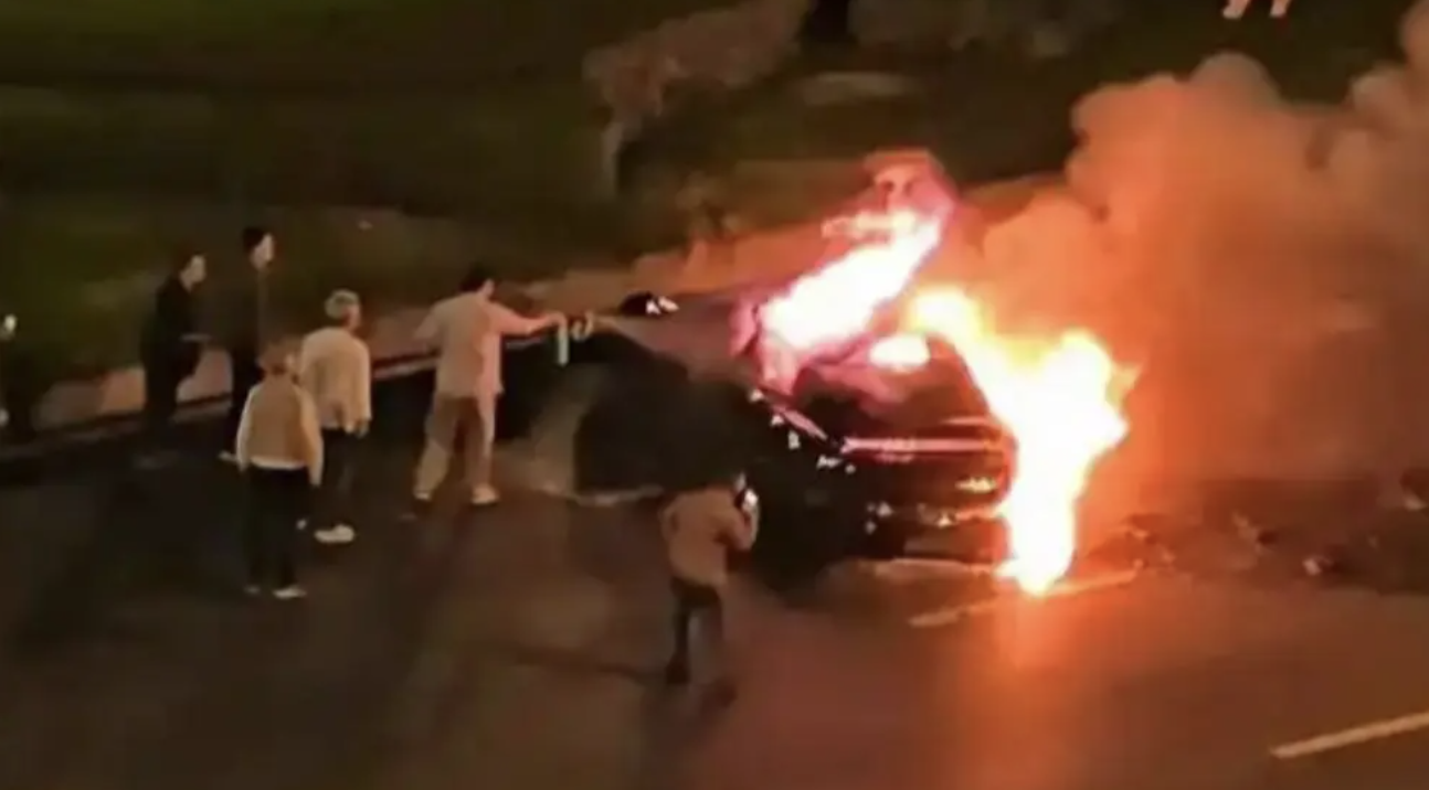 为何传统燃油车很少用隐藏式门把手？