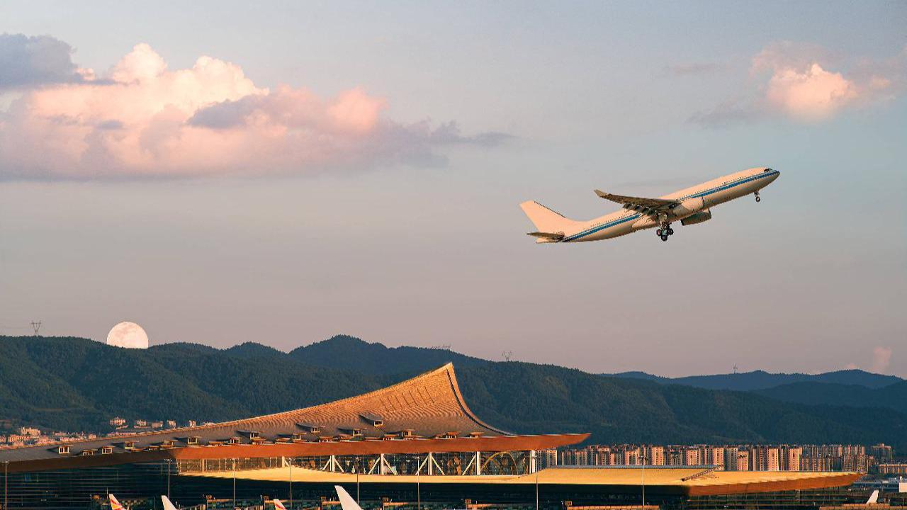 男子候机时扬言炸机场 已被警方依法批评教育