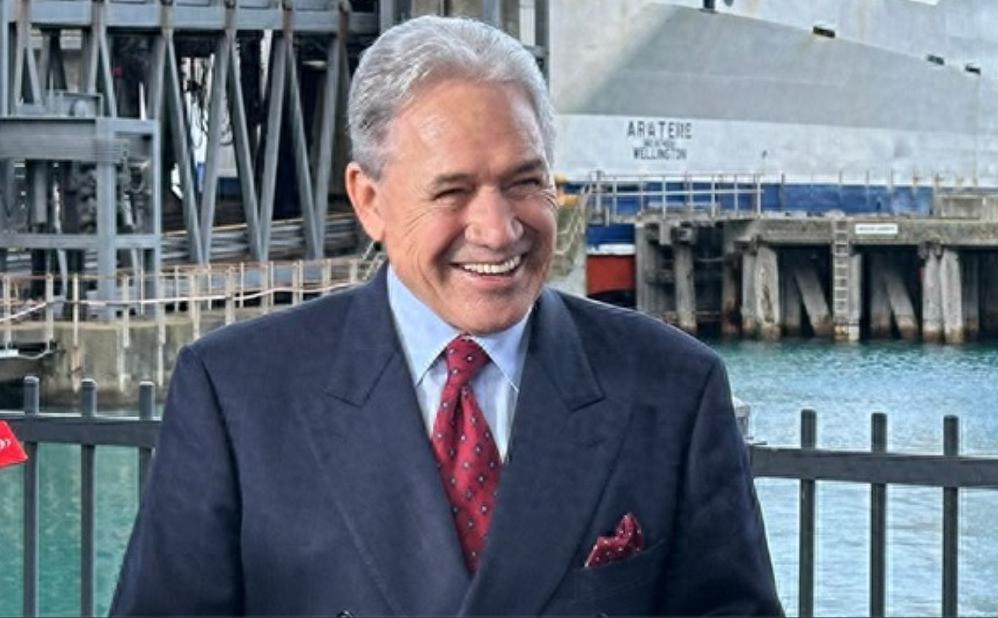 中美海运博弈升级，新西兰转投中企给美方“下马威”