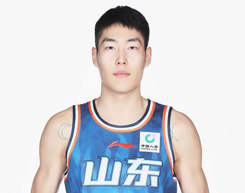 前山东男篮球员阿泽蒙BA单场101分创纪录，降维打击引热议