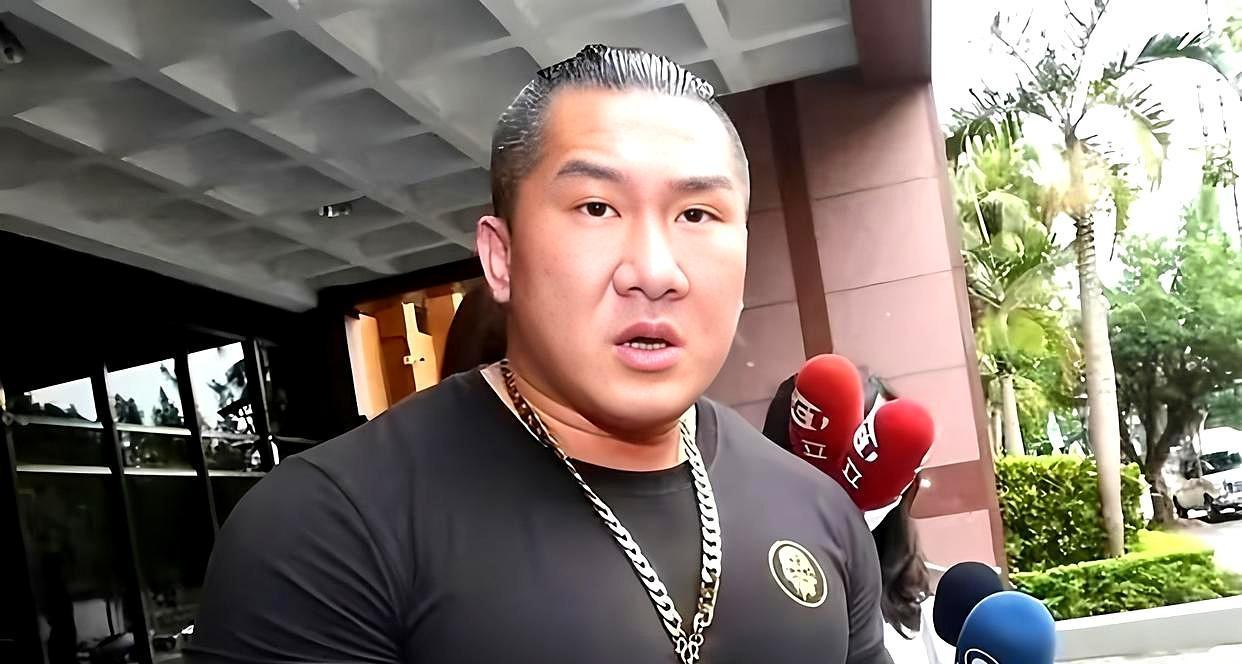 馆长质问赵少康统一立场，赵少康回应引发热议