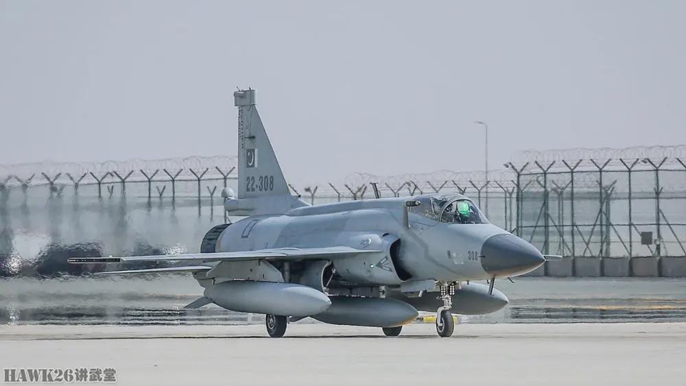 巴基斯坦JF-17战斗机亮相阿塞拜疆：重塑地区空中力量格局