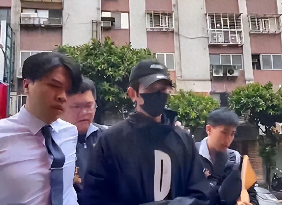 王大陆逃兵役案新进展：贾静雯老公修杰楷牵涉其中，现场细节曝光