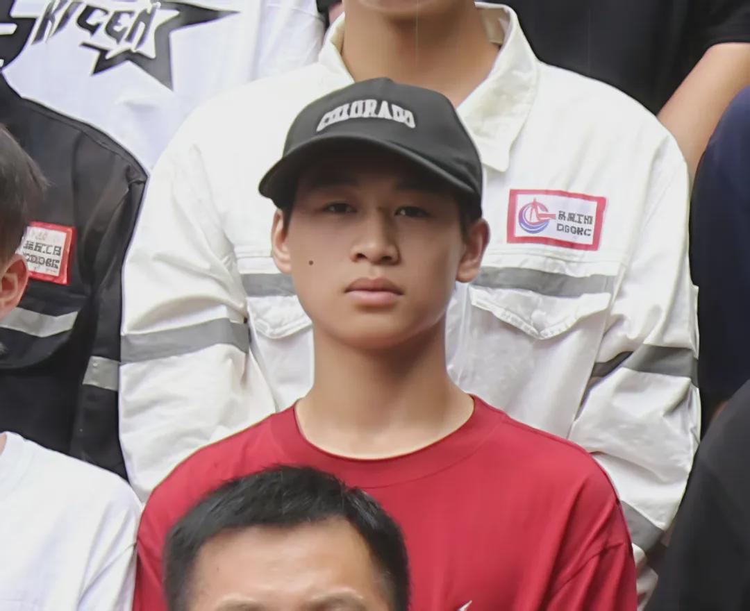 广西19岁男子朋友圈发‘再见’后失联，抑郁症停药4个月引关注