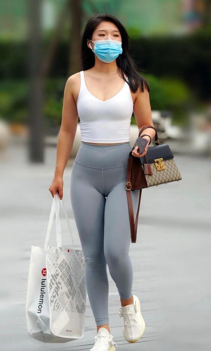 这种丰满的腿，穿紧身瑜伽裤真的好看吗？