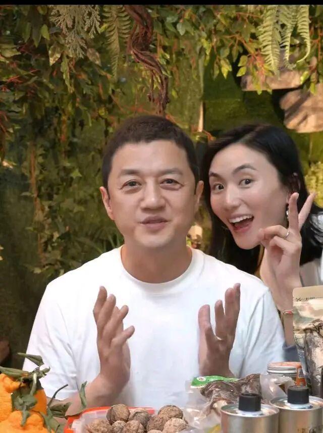 李亚鹏海哈金喜离婚真相：事业与陪伴的失衡