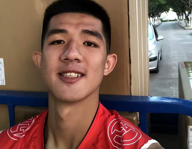 前球员揭秘：业余球员月入2-5万，退役后直言不再碰足球